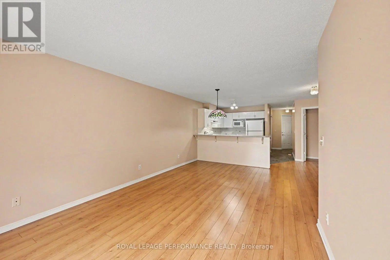 18 DAPHNE CRESCENT