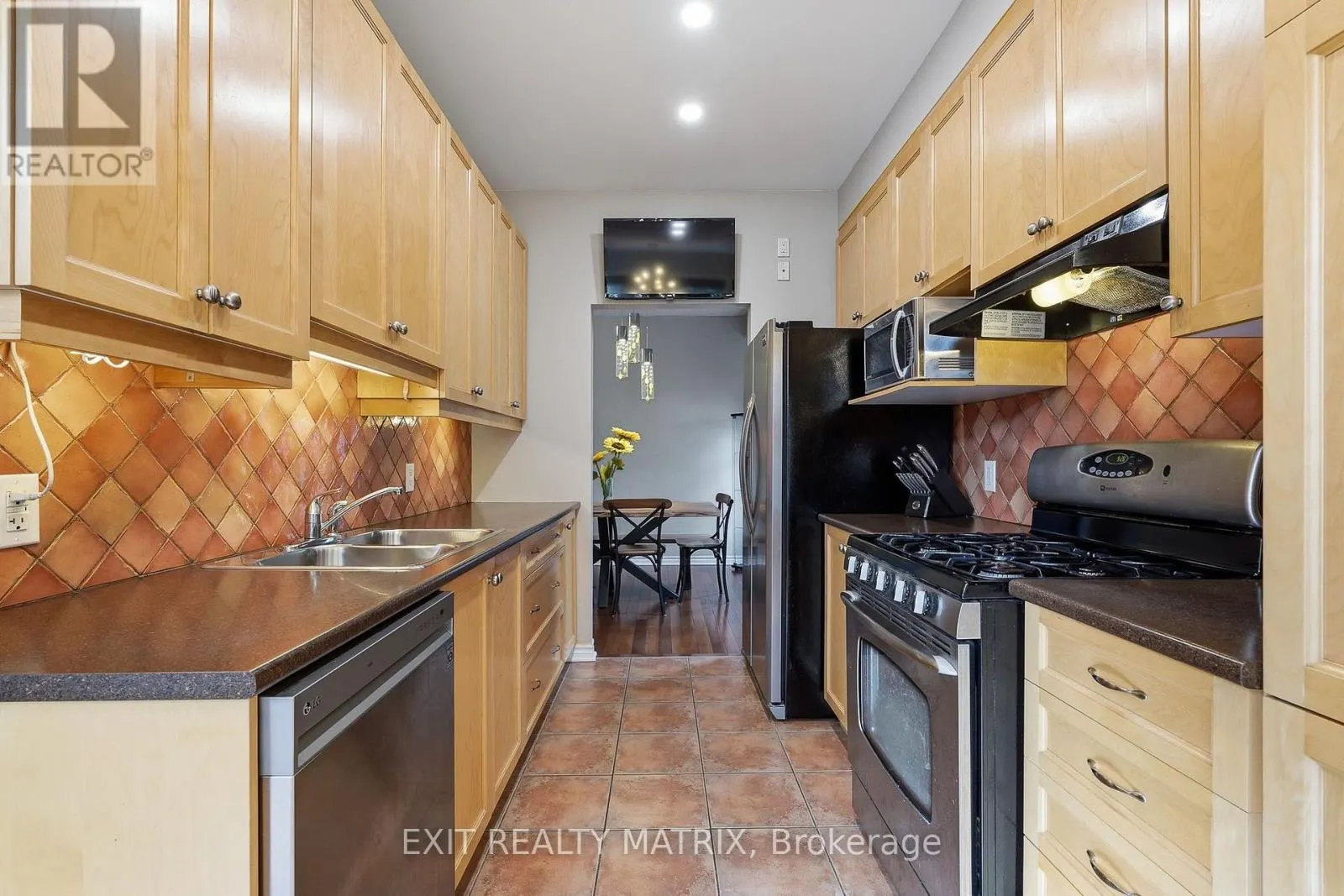4233 KELLY FARM DRIVE