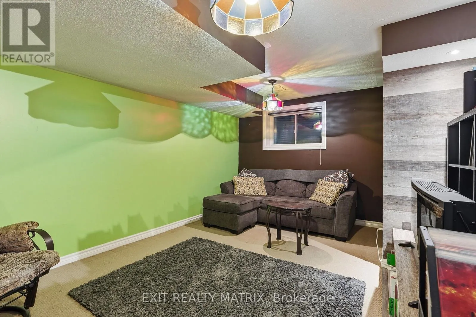 4233 KELLY FARM DRIVE
