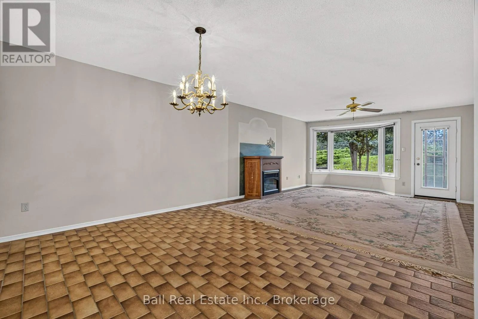 103 - 200 EAST ST S #103