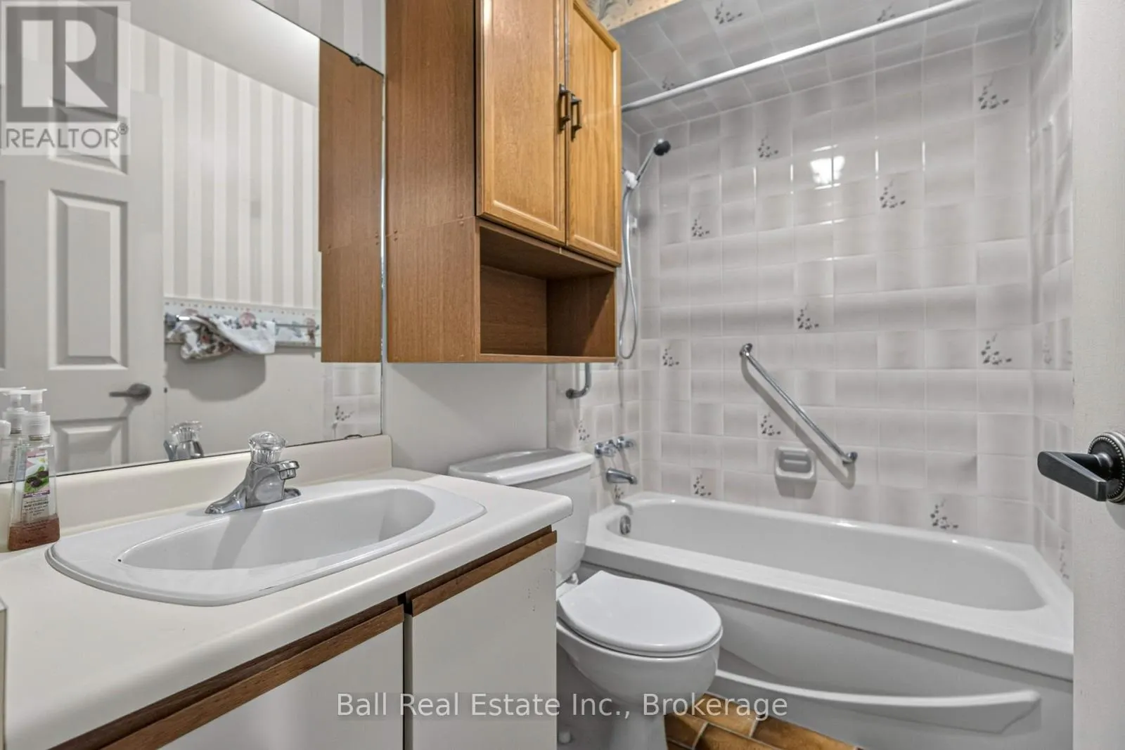103 - 200 EAST ST S #103