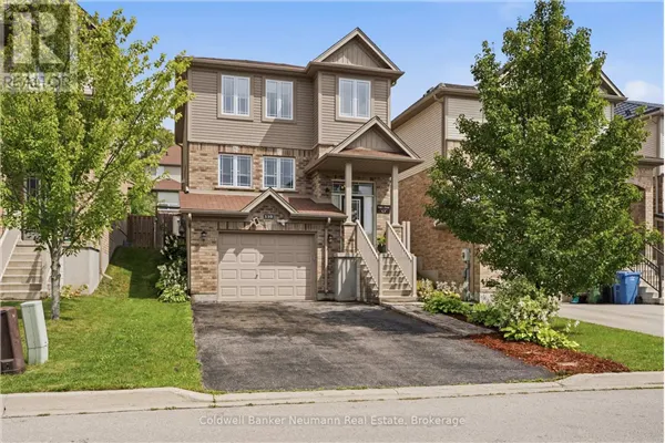 110 OAKES CRESCENT