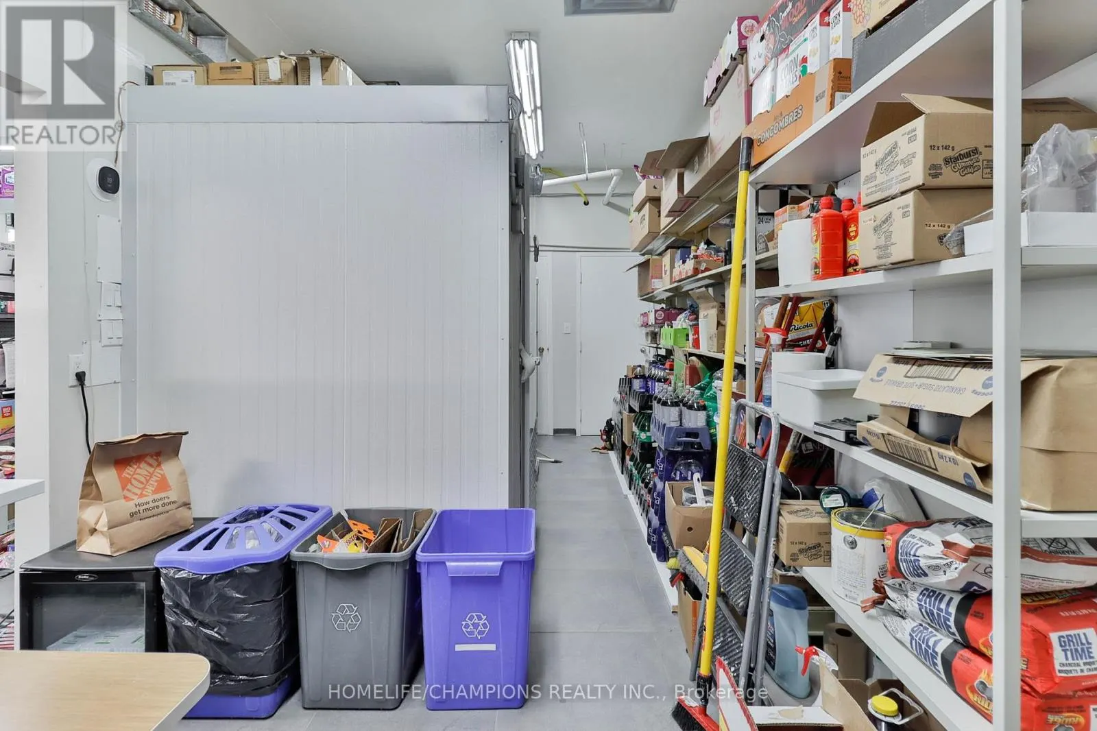 422 KING STREET W