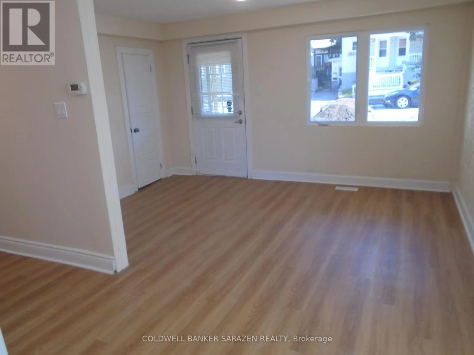 383 MONTFORT STREET N