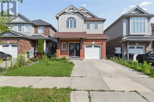 242 MOORLANDS CRESCENT