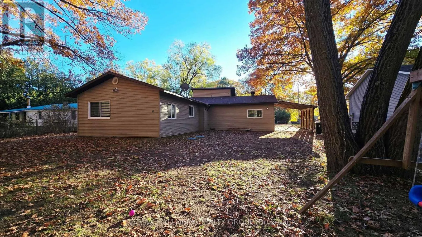 1153 BAYVIEW DRIVE
