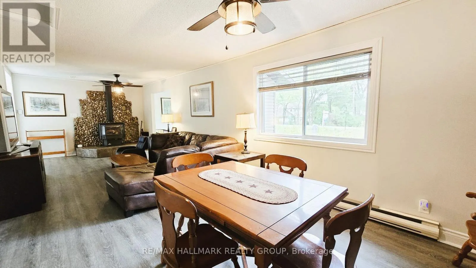 1153 BAYVIEW DRIVE