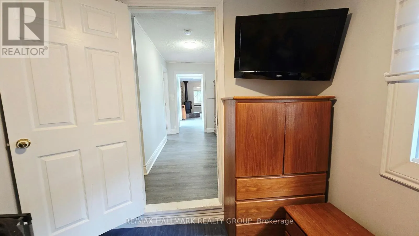 1153 BAYVIEW DRIVE