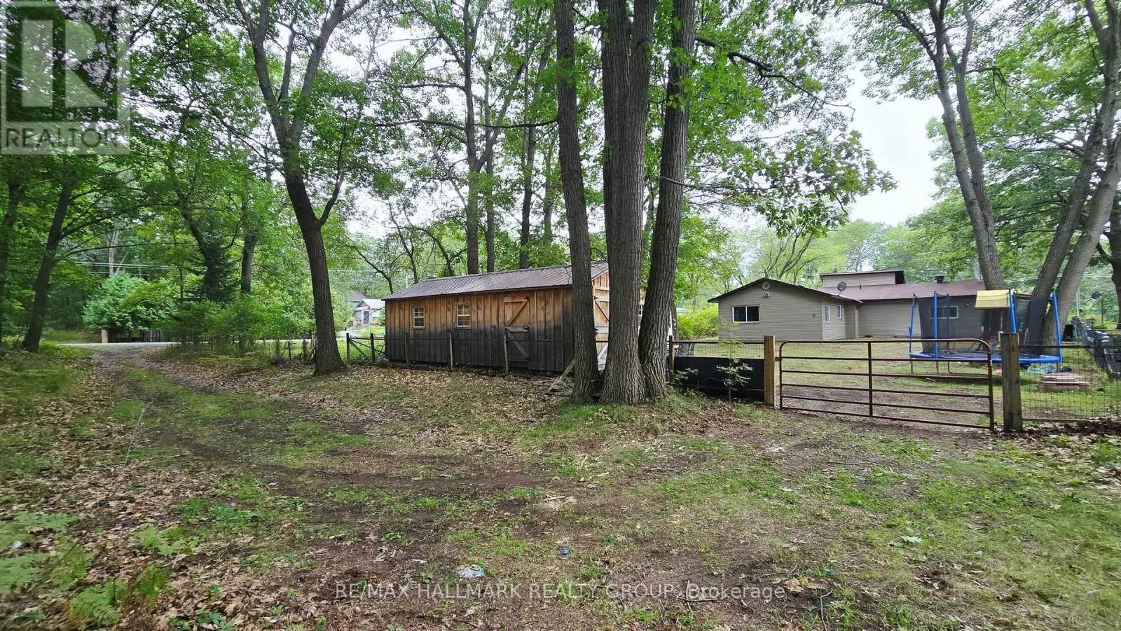 1153 BAYVIEW DRIVE