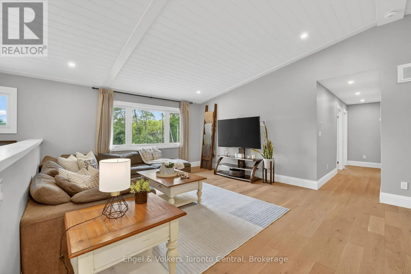1093 HIGHWAY 141 DRIVE