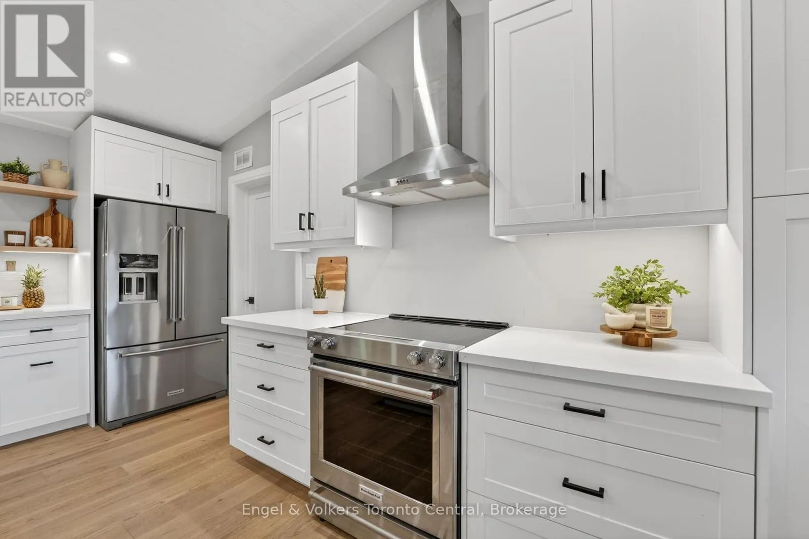 1093 HIGHWAY 141 DRIVE