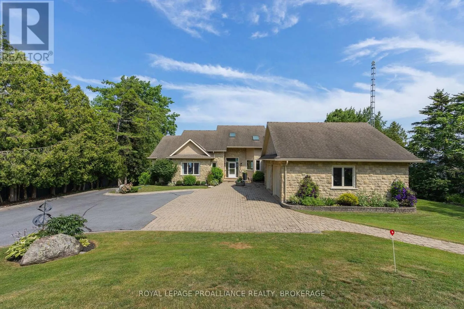 31 LEAVIS SHORES