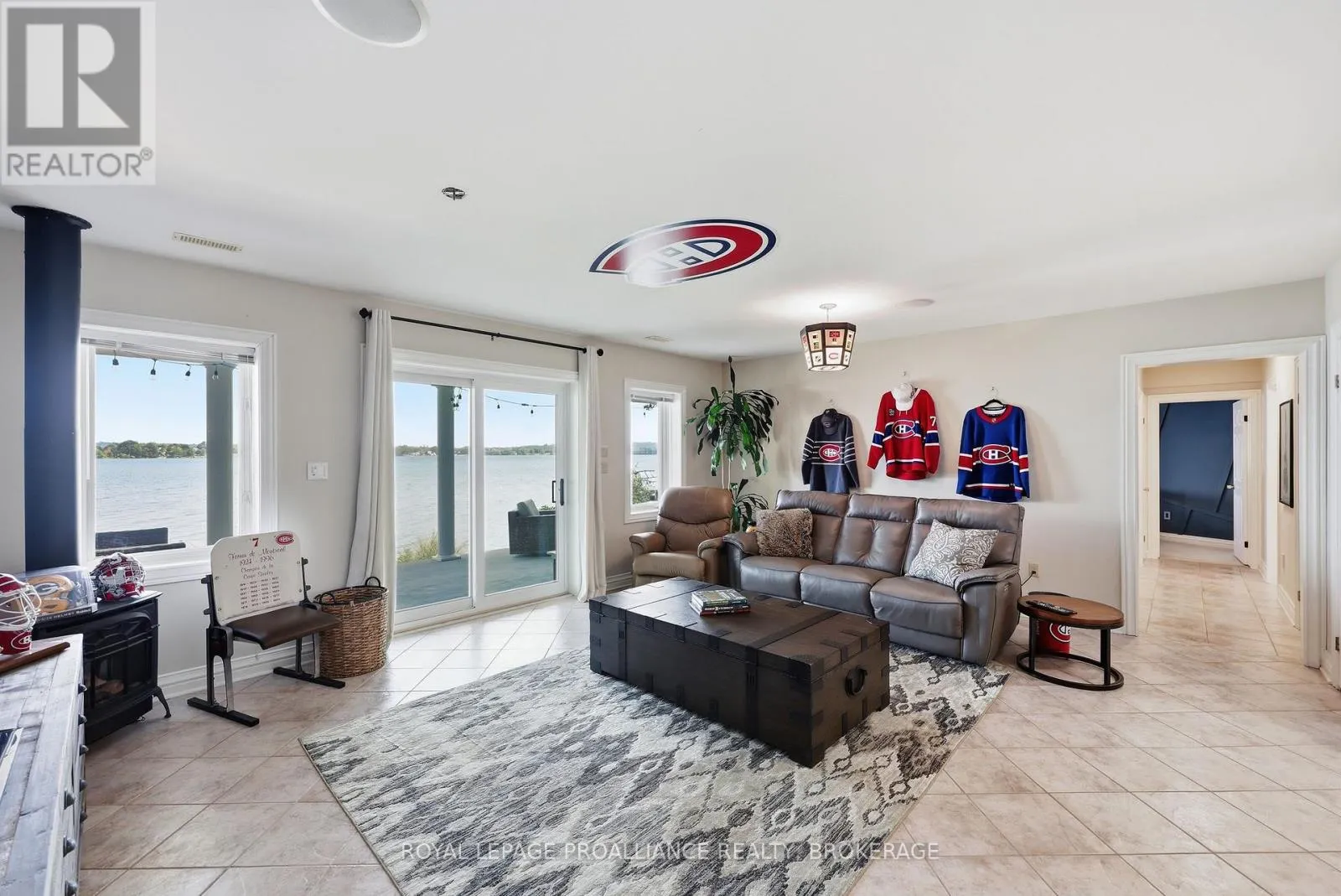 31 LEAVIS SHORES