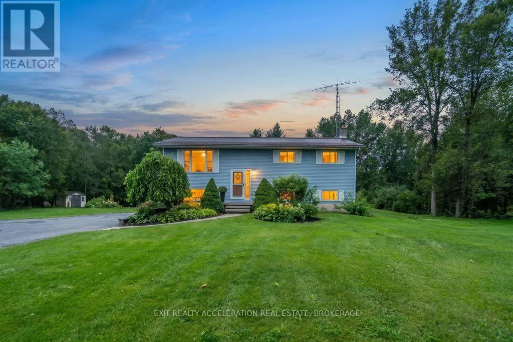 4524 COUNTY RD 1 E
