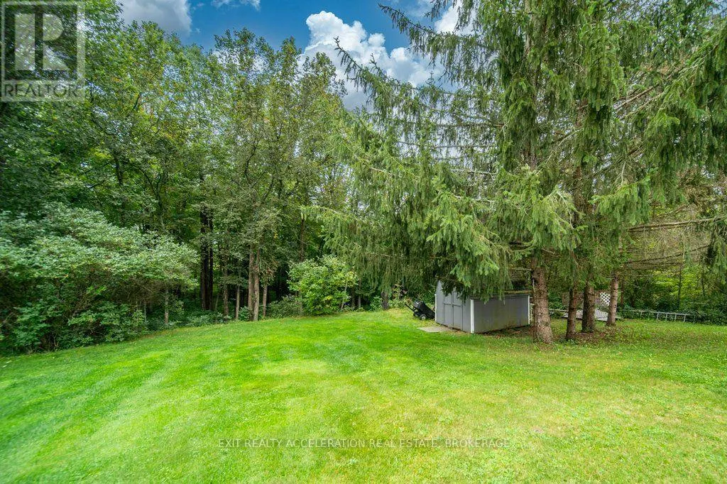 4524 COUNTY RD 1 E