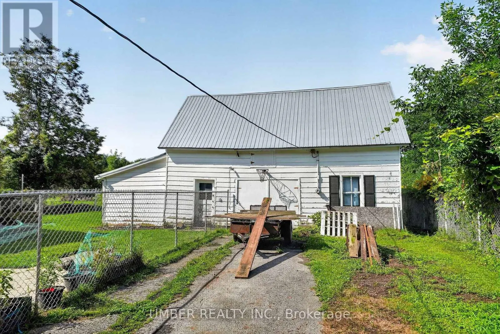 3318 MAIN STREET