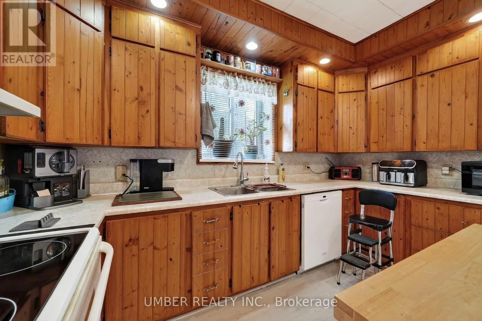 3318 MAIN STREET
