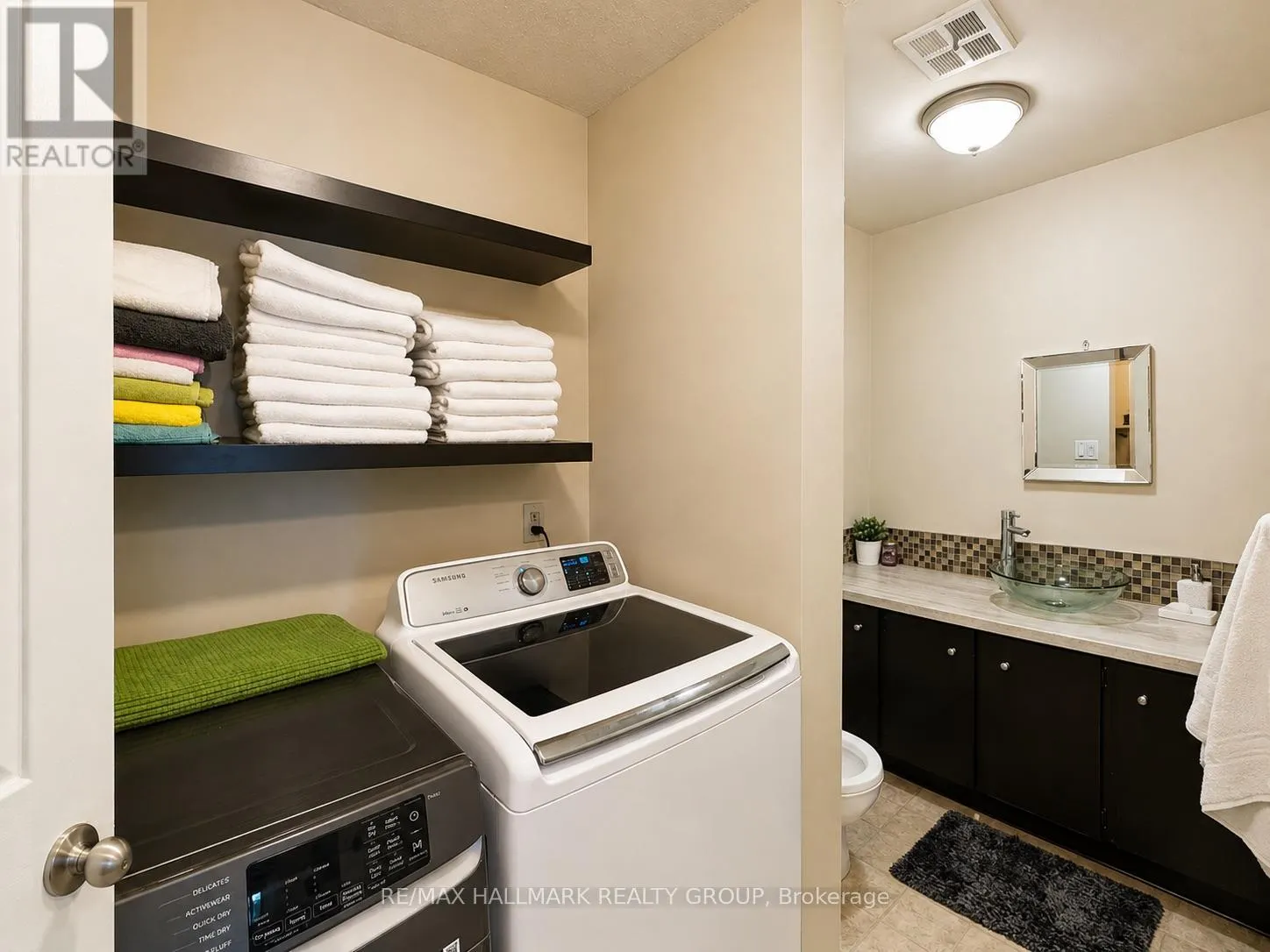 163 - 825 CAHILL DRIVE W