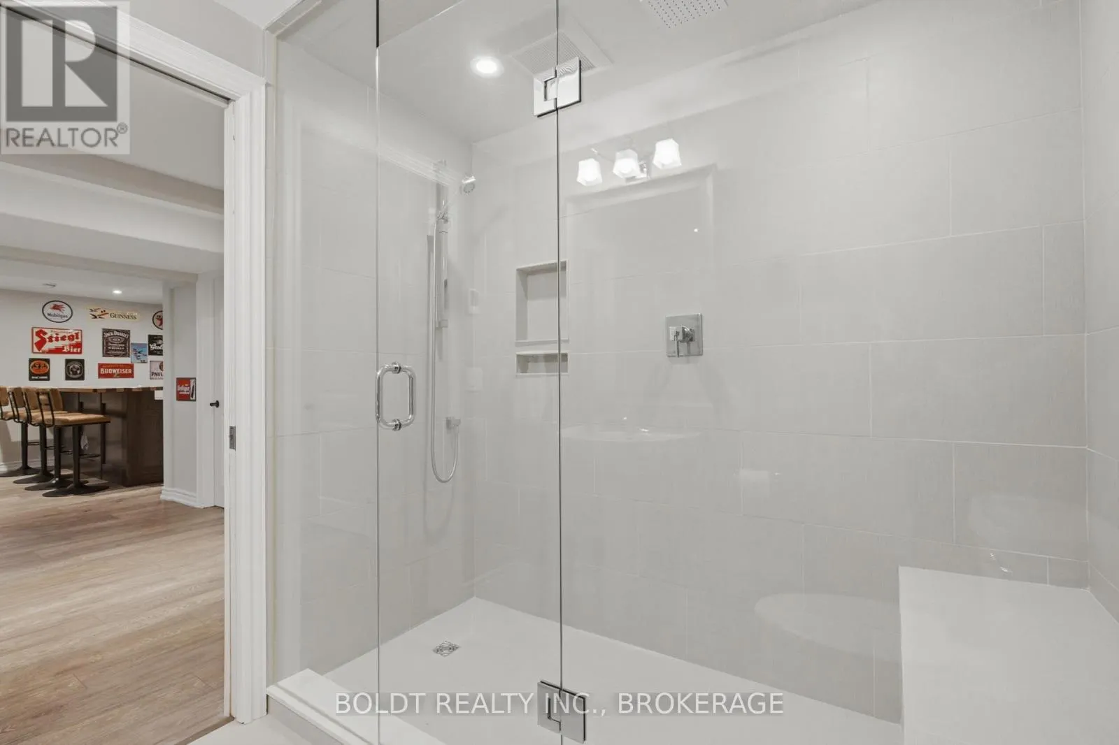 5 GOSSEN DRIVE