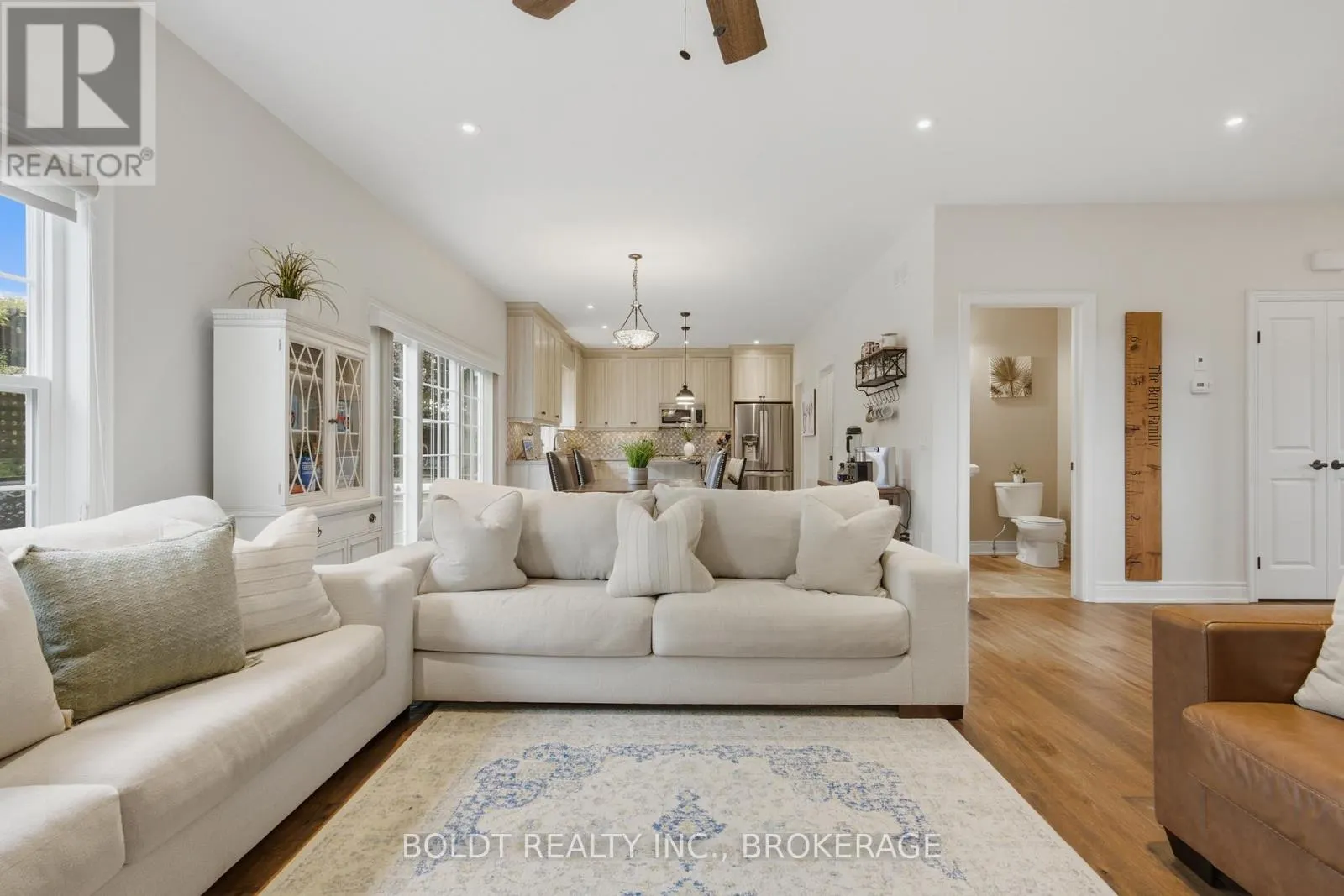 5 GOSSEN DRIVE