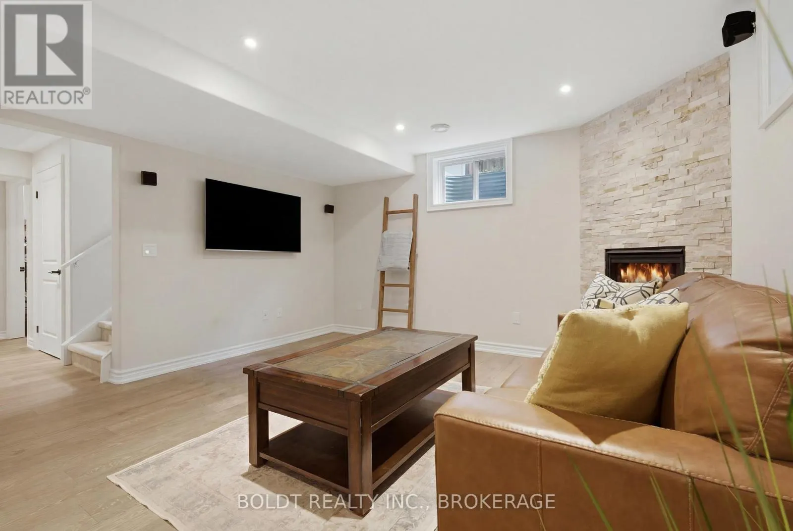 5 GOSSEN DRIVE
