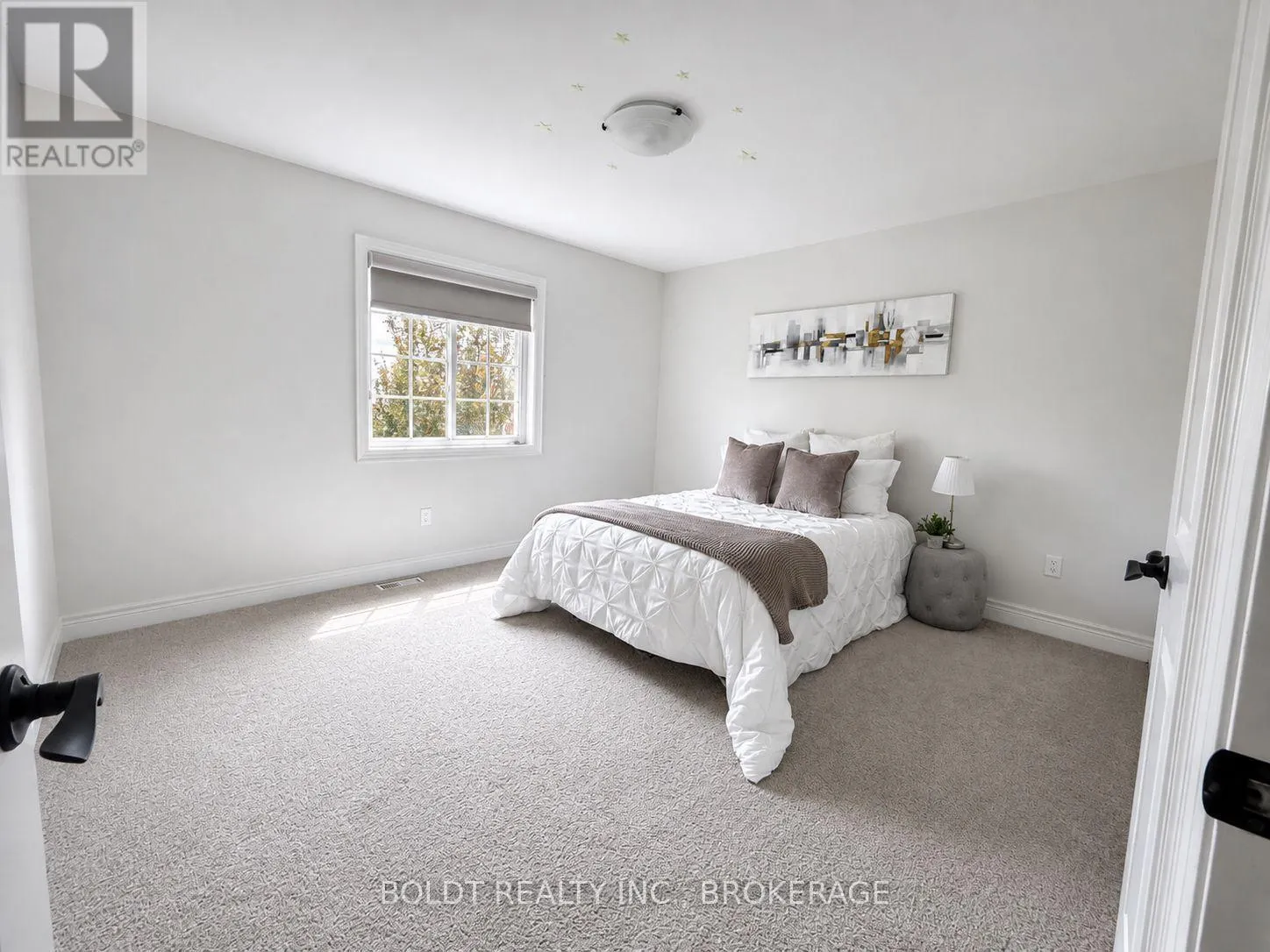 5 GOSSEN DRIVE