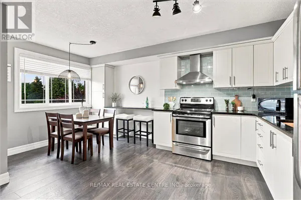 403 - 1522 KING STREET E