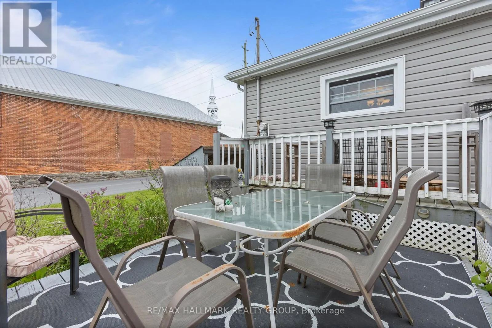 1127 LABROSSE ROAD E