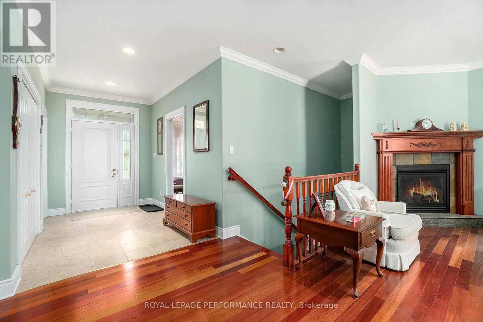 3285 BROADWAY AVENUE