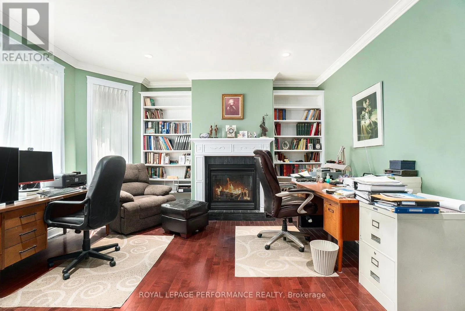 3285 BROADWAY AVENUE
