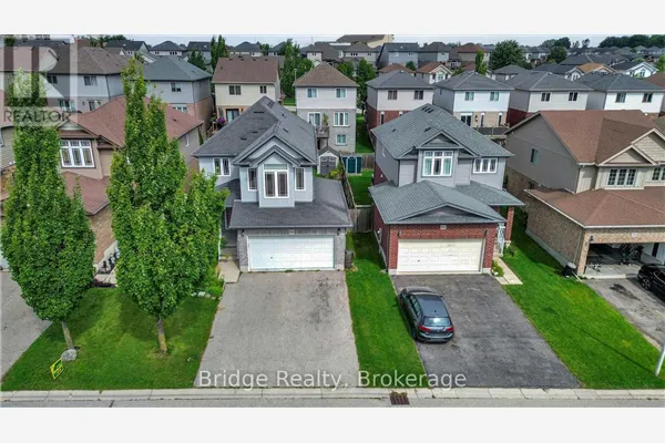 880 FRONTENAC CRESCENT