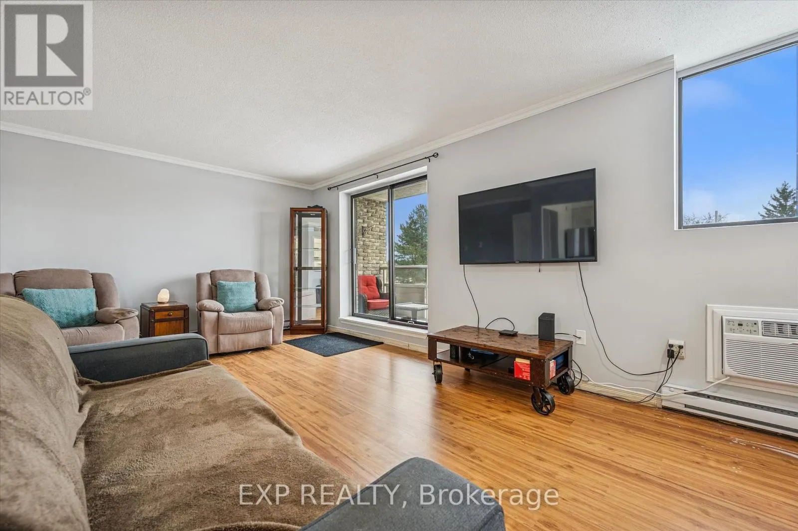 301 - 93 WESTWOOD ROAD