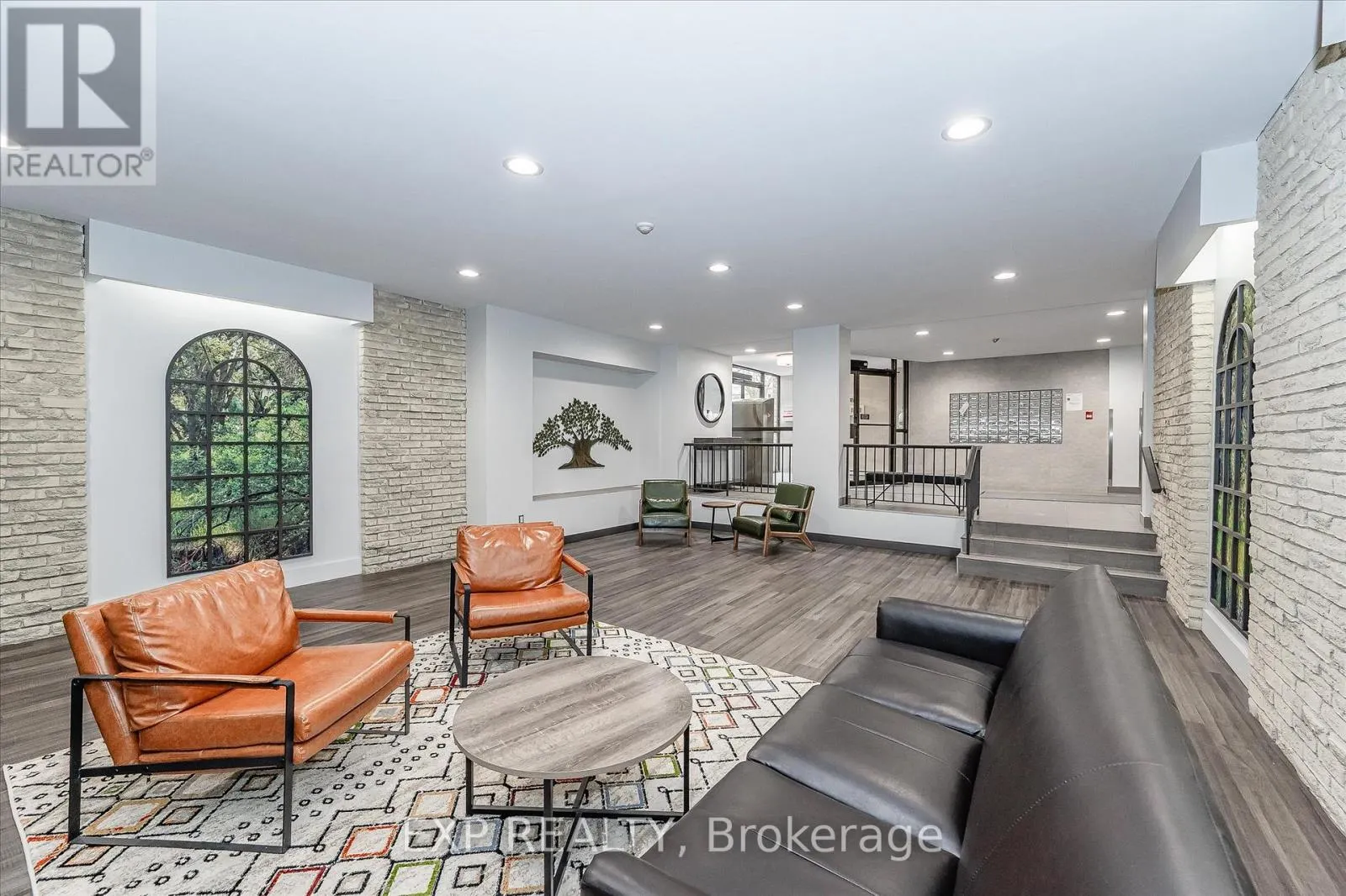 301 - 93 WESTWOOD ROAD
