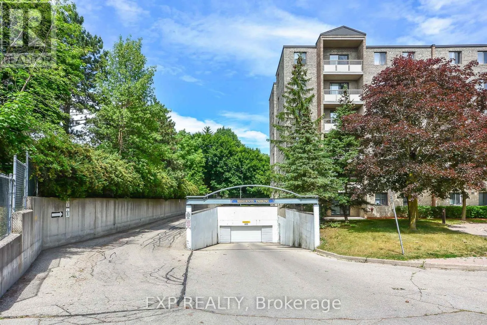 301 - 93 WESTWOOD ROAD