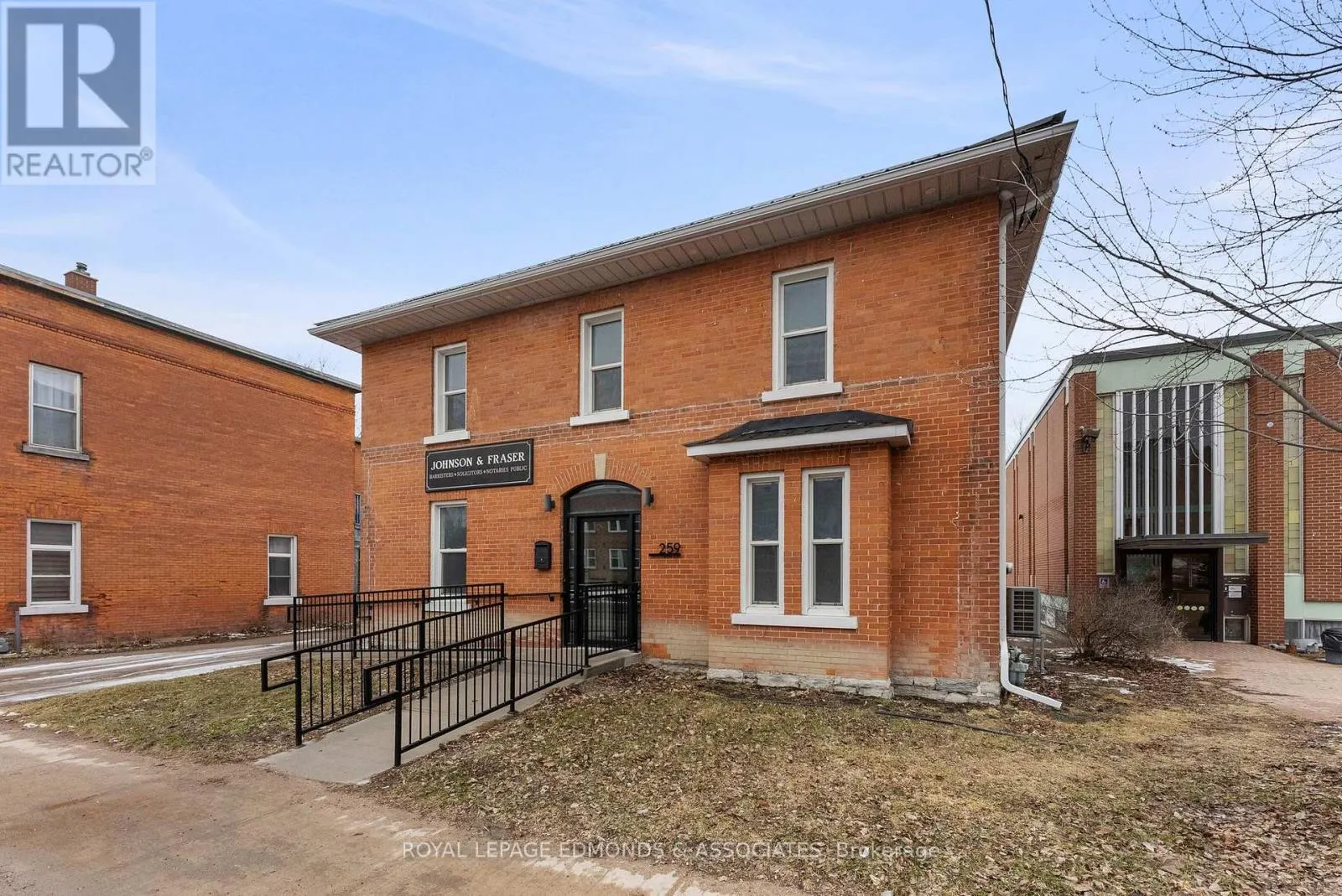 259 PEMBROKE STREET E