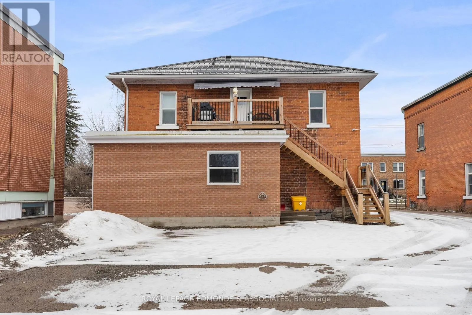 259 PEMBROKE STREET E