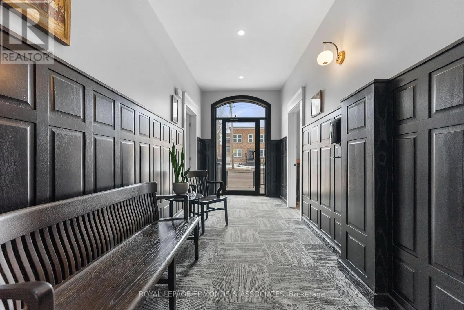 259 PEMBROKE STREET E