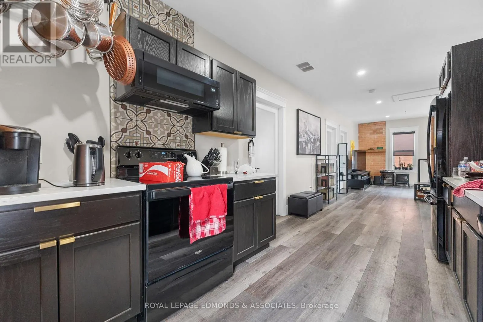 259 PEMBROKE STREET E