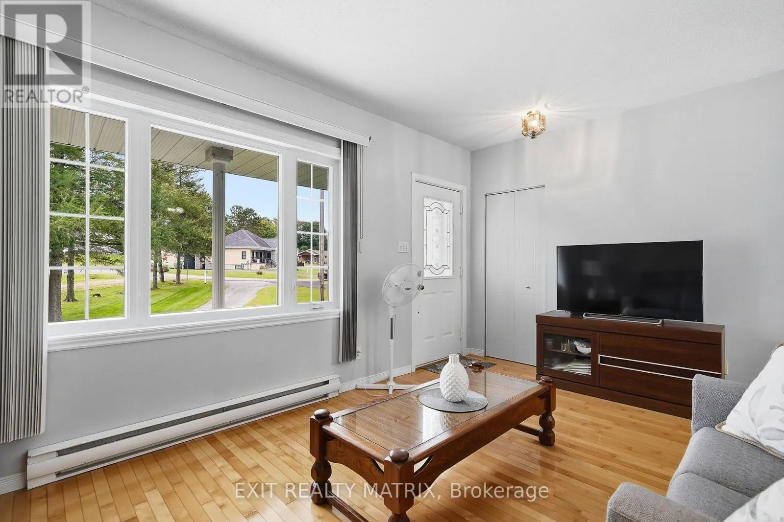 33 FROST AVENUE