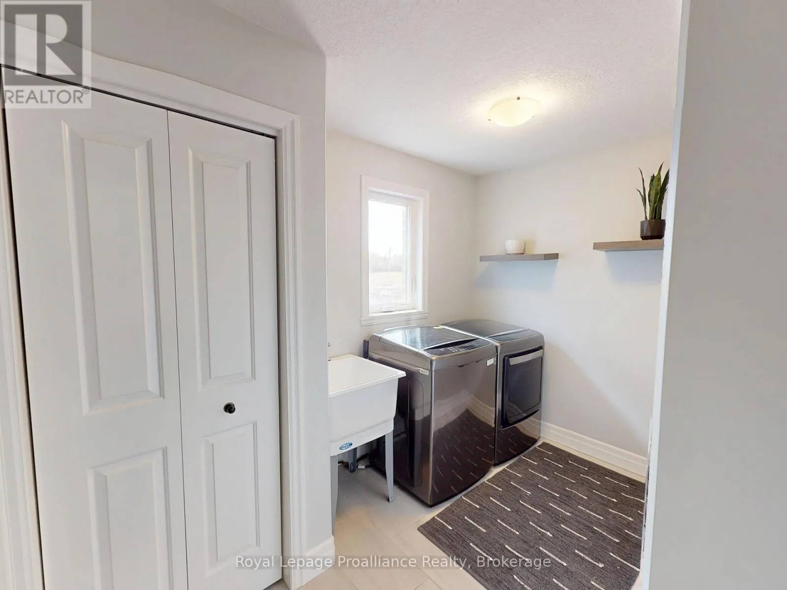 55 LANARK DRIVE