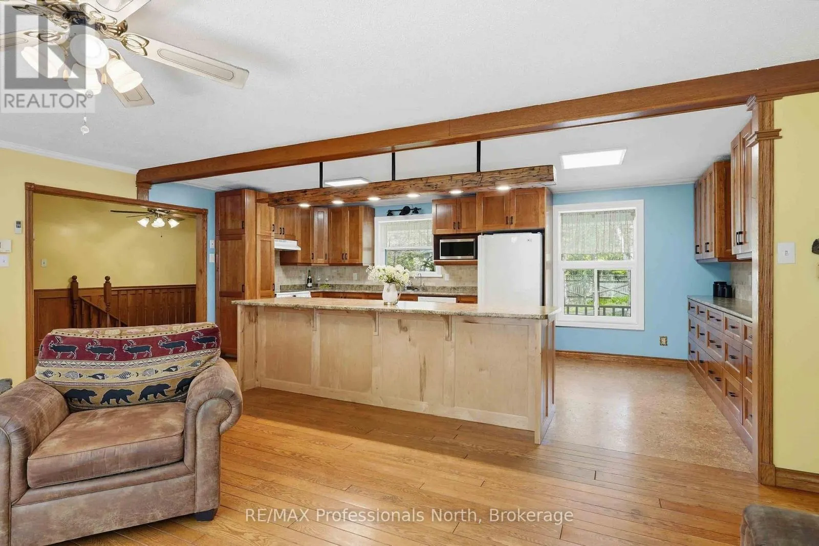2593 BRUNEL ROAD
