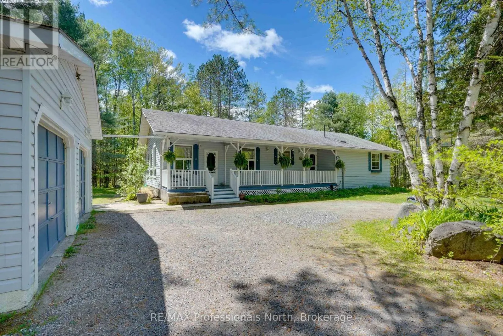 2593 BRUNEL ROAD