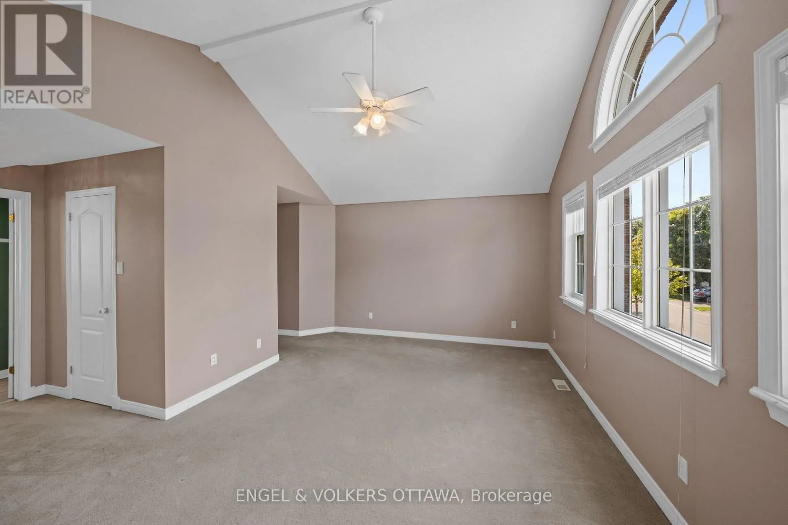 1121 ROCKY HARBOUR CRESCENT