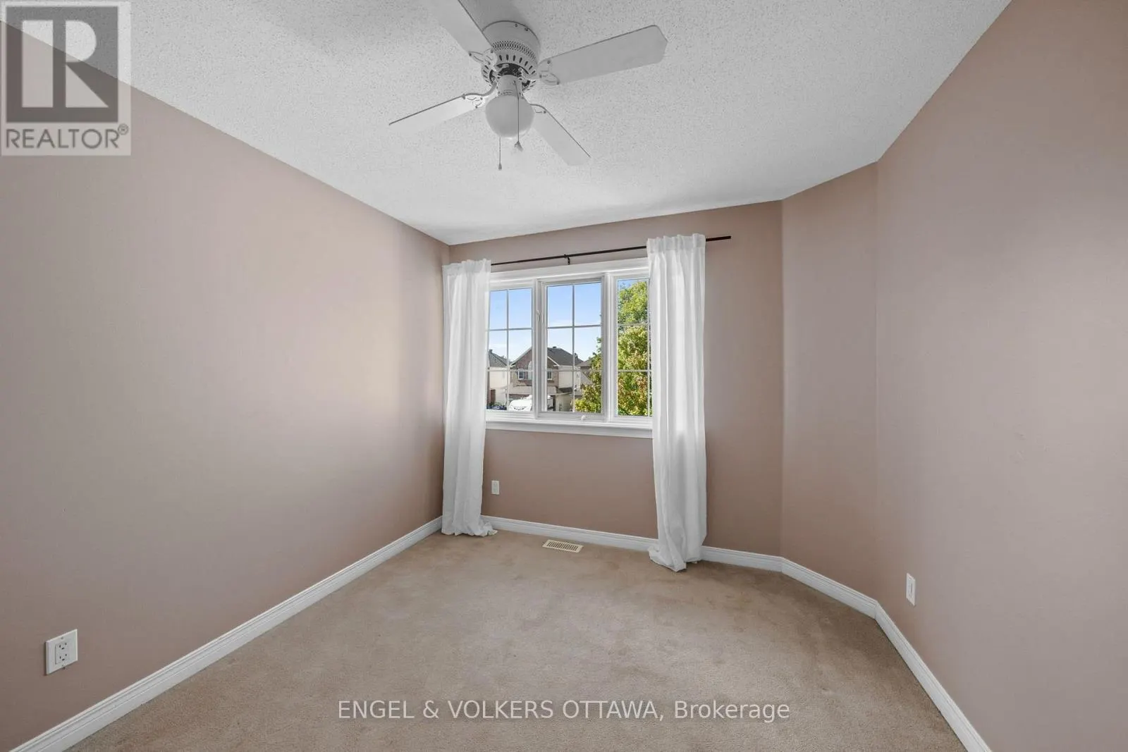 1121 ROCKY HARBOUR CRESCENT
