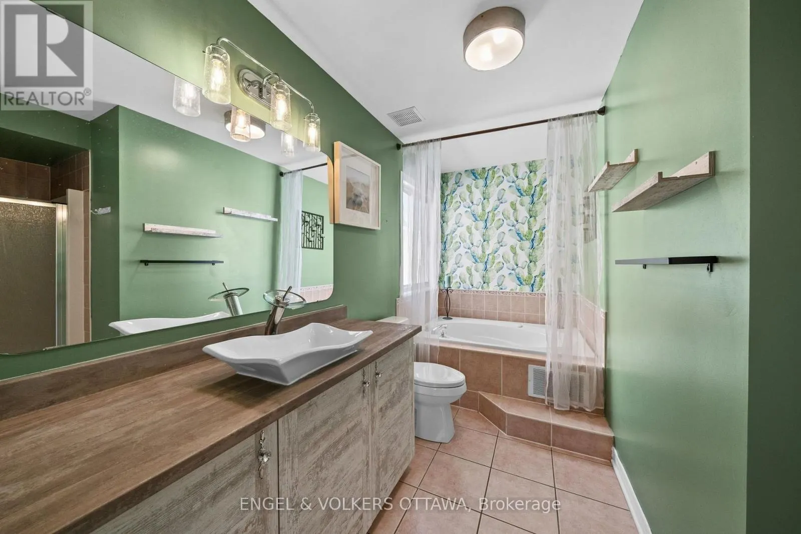 1121 ROCKY HARBOUR CRESCENT