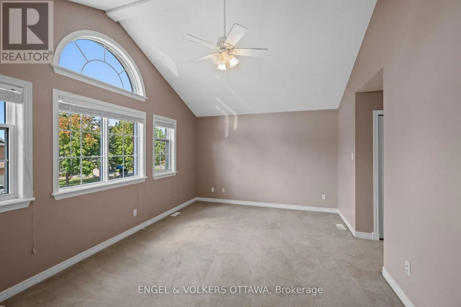 1121 ROCKY HARBOUR CRESCENT