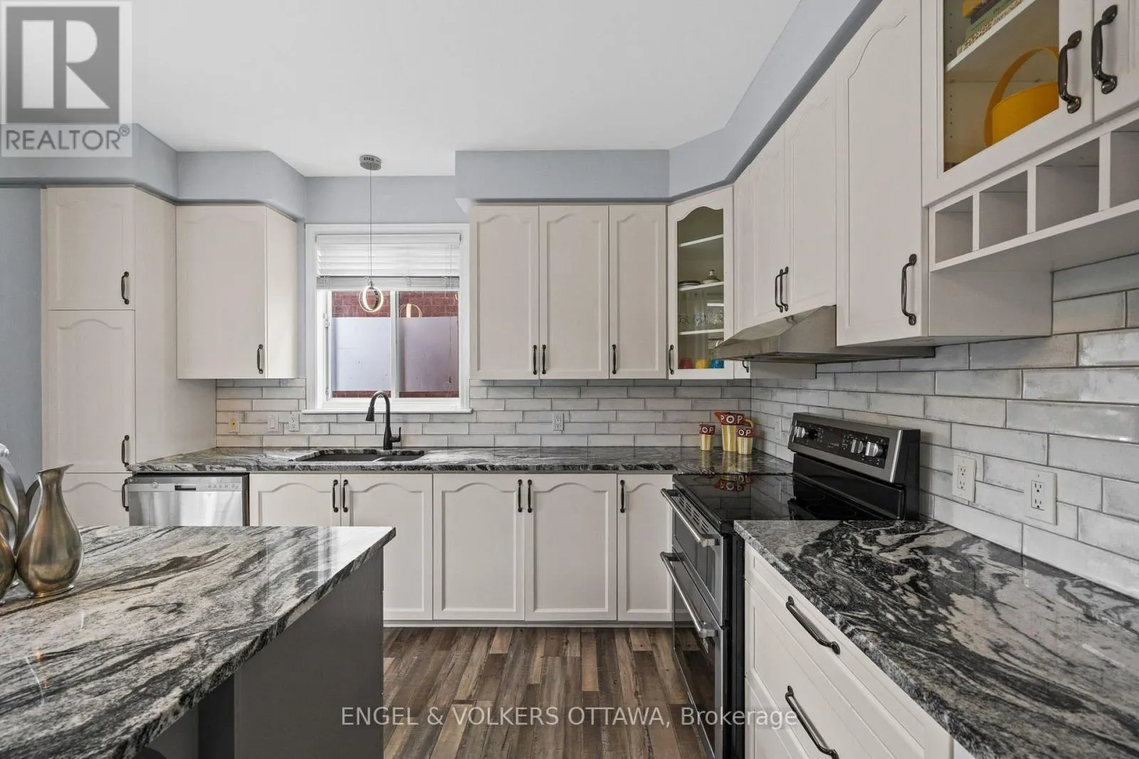 1121 ROCKY HARBOUR CRESCENT