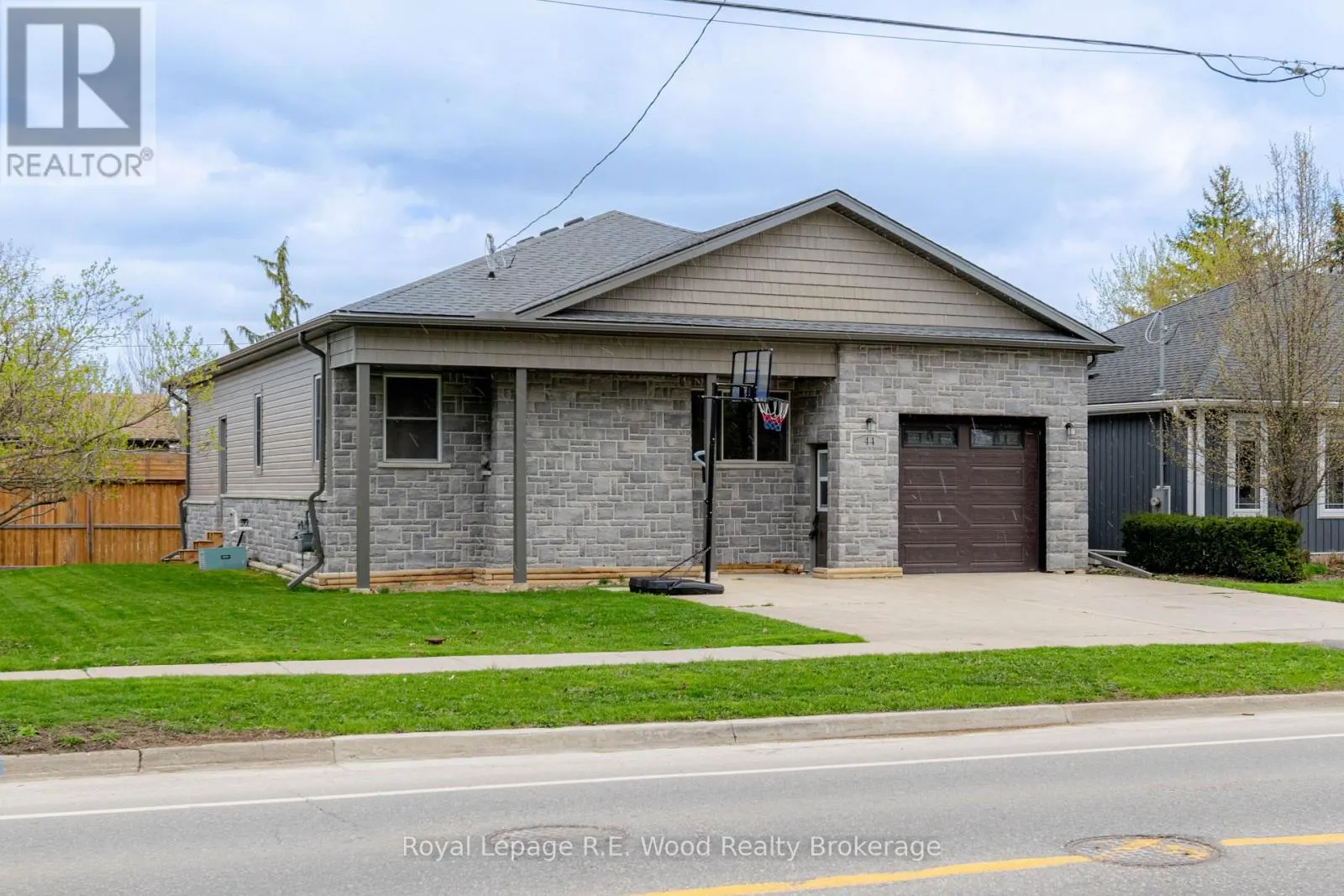 44 STOVER STREET N