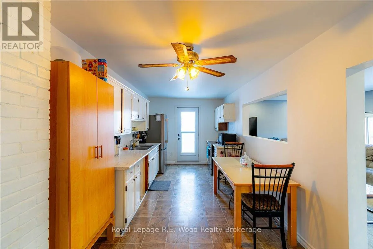 44 STOVER STREET N