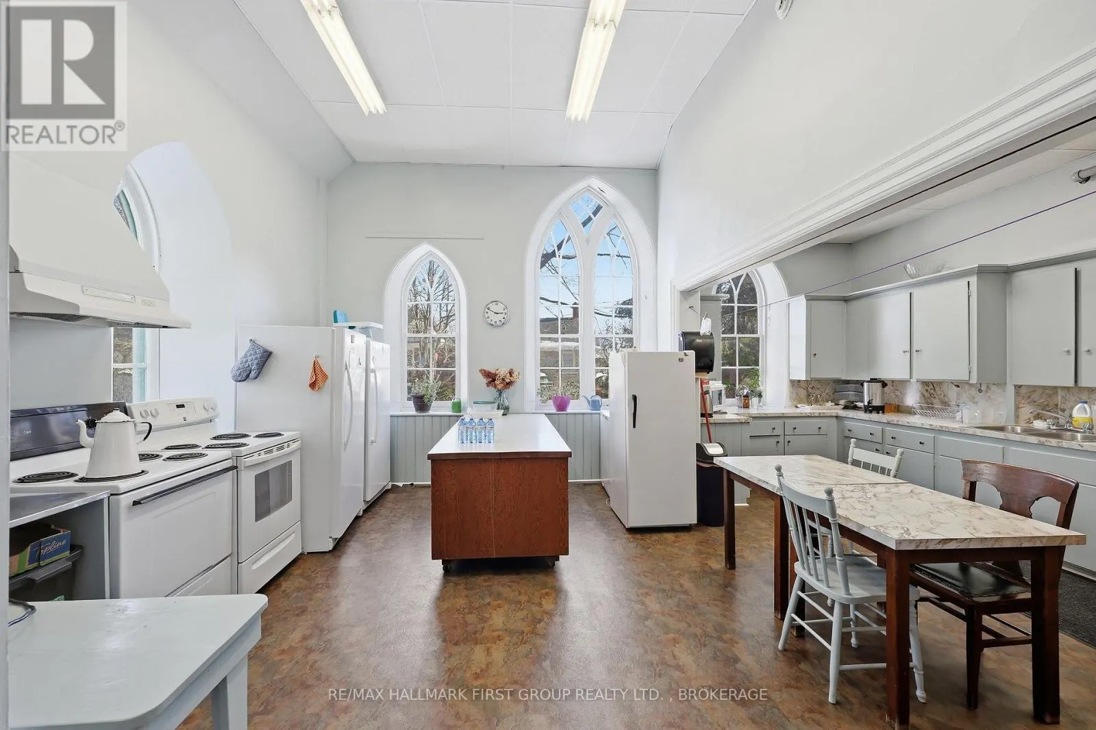 175 STONE STREET S